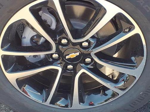 Summit White 2026 Chevrolet Trailblazer LT