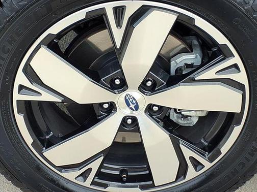 Ice Silver Metallic 2019 Subaru Forester Touring