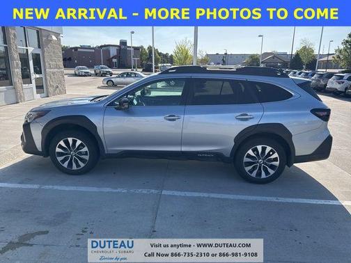 Ice Silver Metallic 2023 Subaru Outback Limited