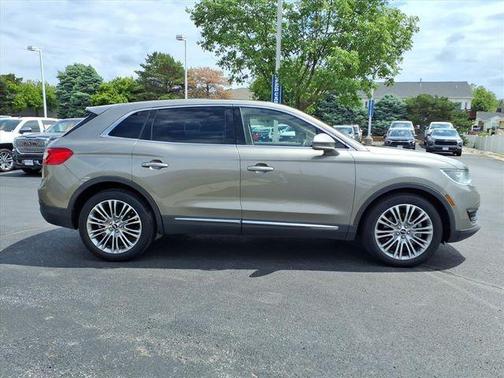 Luxe Metallic 2017 Lincoln MKX Reserve