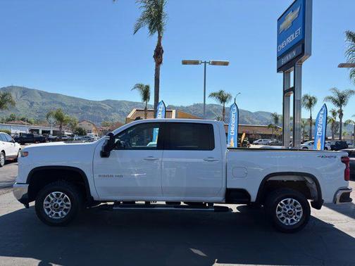 Summit White 2025 Chevrolet Silverado 2500 LT