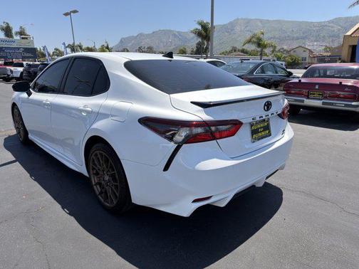 Ice Cap 2023 Toyota Camry SE