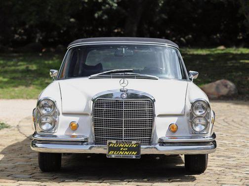 1969 Mercedes-Benz 280SE Base