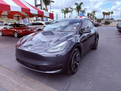 2024 Tesla Model Y Long Range Dual Motor All-Wheel Drive