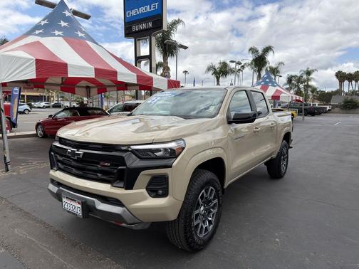 Sand Dune Metallic 2023 Chevrolet Colorado Z71