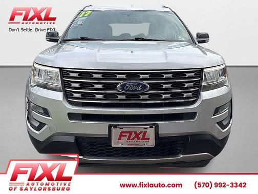 Ingot Silver Metallic 2017 Ford Explorer XLT