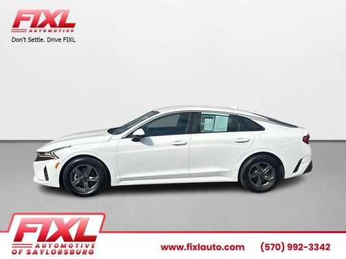 GLACIAL WH 2021 Kia K5 LX