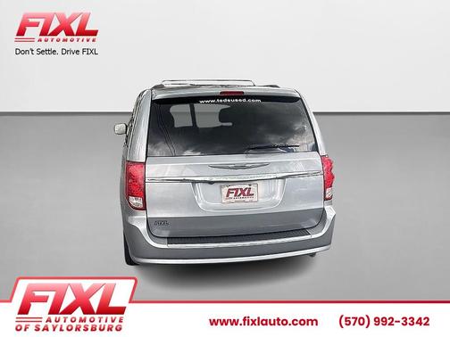 Billet Silver Metallic Clearcoat 2016 Chrysler Town & Country Touring