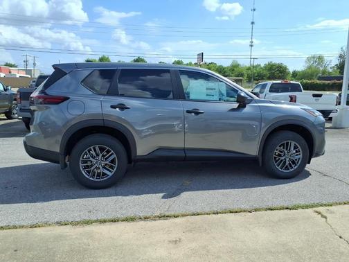 Gun Metallic 2026 Nissan Rogue S