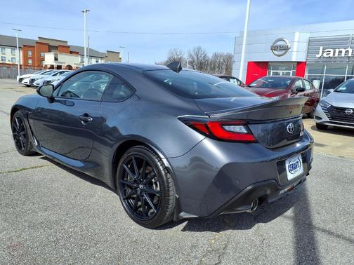 2024 Toyota GR86 Premium