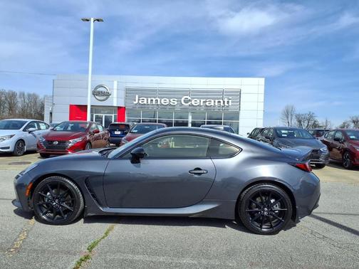 2024 Toyota GR86 Premium