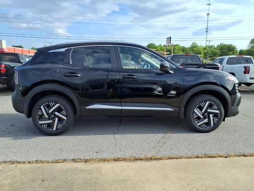 Super Black 2026 Nissan Kicks SV