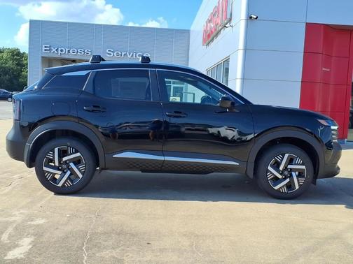 Super Black 2026 Nissan Kicks SV