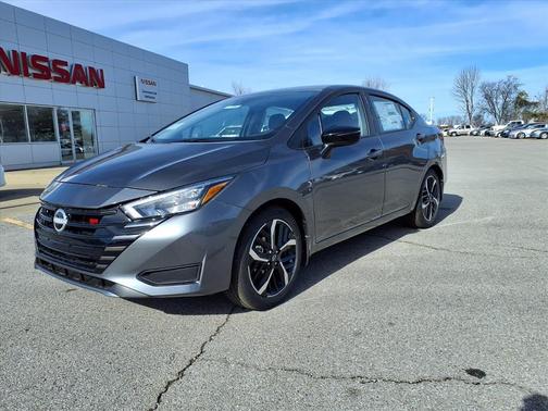 2025 Nissan Versa 1.6 SR