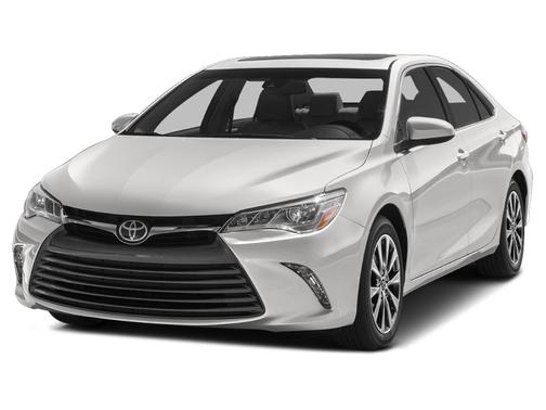 Super White 2015 Toyota Camry XLE