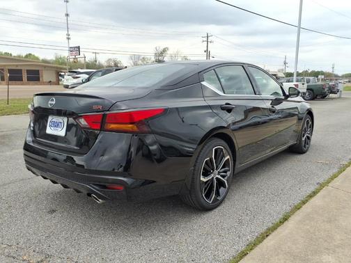 Black 2026 Nissan Altima 2.5 SR