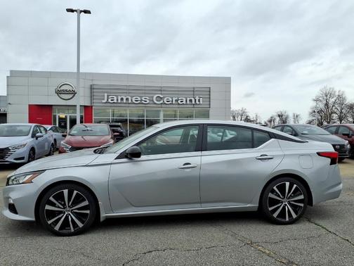 2022 Nissan Altima 2.5 SR