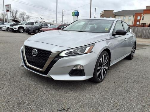 2022 Nissan Altima 2.5 SR