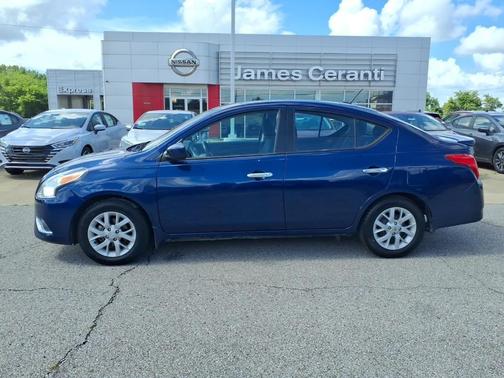 Deep Blue Pearl 2019 Nissan Versa 1.6 SV