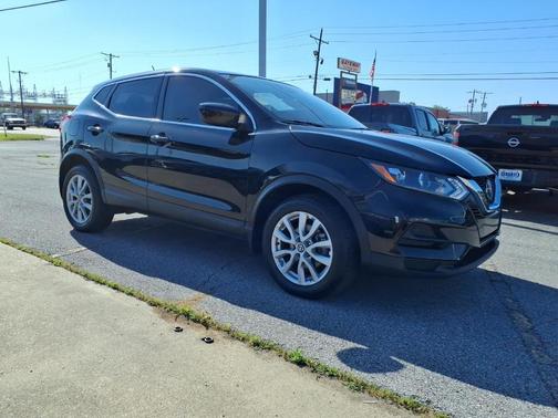 2022 Nissan Rogue Sport S