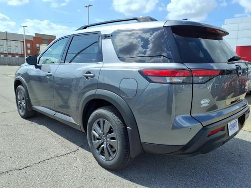 Gun Metallic 2026 Nissan Pathfinder SV
