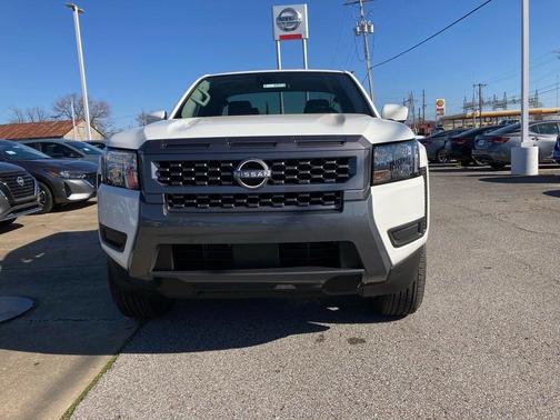 Glacier White 2025 Nissan Frontier SV