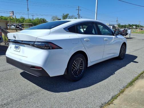 Cloud White 2026 Nissan Sentra SV