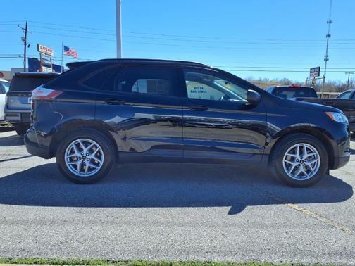 2023 Ford Edge SE
