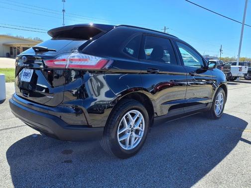 2023 Ford Edge SE
