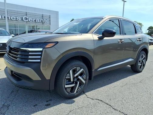 Canyon Bronze M 2026 Nissan Kicks SV