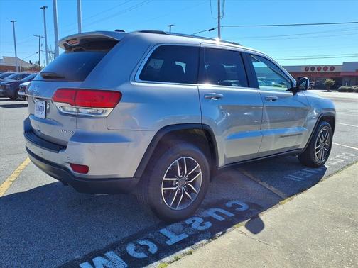 2019 Jeep Grand Cherokee Laredo