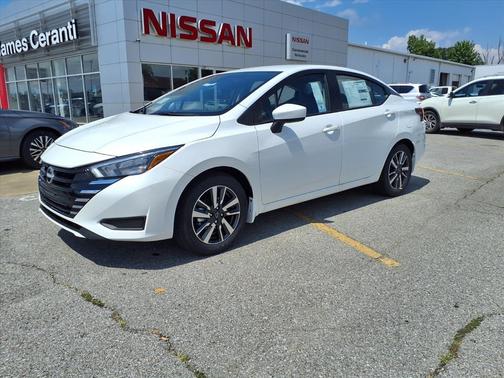 Aspen White 2025 Nissan Versa 1.6 SV