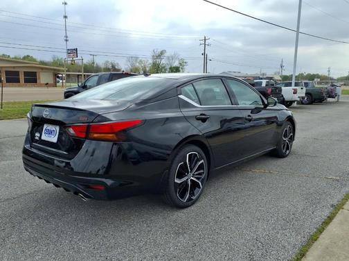 2026 Nissan Altima 2.5 SR