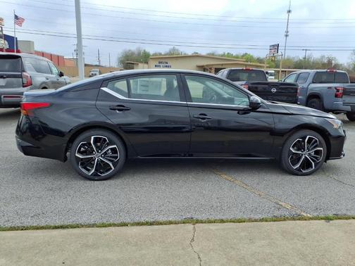 2026 Nissan Altima 2.5 SR