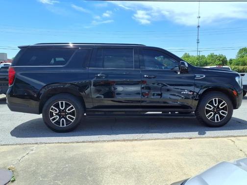 Onyx Black 2021 GMC Yukon XL AT4