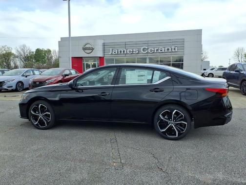 2026 Nissan Altima 2.5 SR