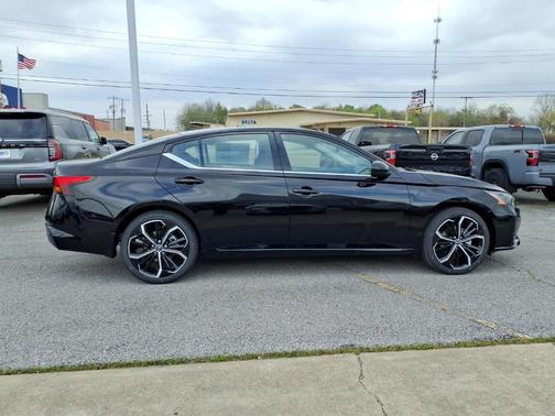 2026 Nissan Altima 2.5 SR