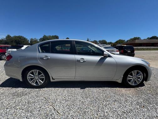 2011 INFINITI G25 Journey