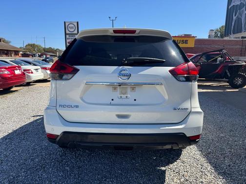 2020 Nissan Rogue SV