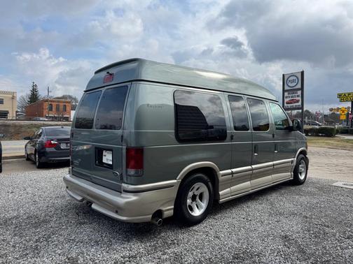 2006 Ford E150 Cargo