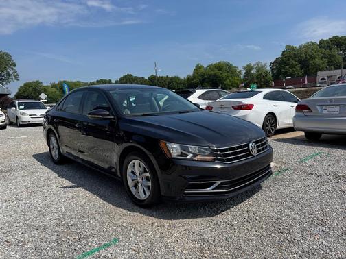 BLK 2018 Volkswagen Passat 2.0T S