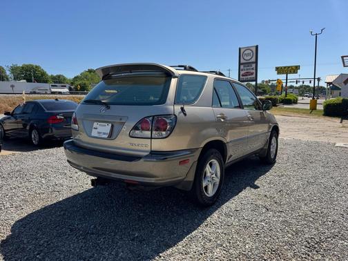 GOLD 2003 Lexus RX 300 Base