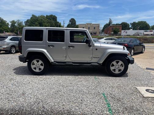 2012 Jeep Wrangler Unlimited Sahara