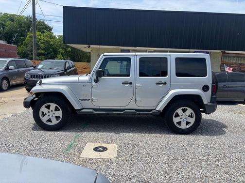 2012 Jeep Wrangler Unlimited Sahara
