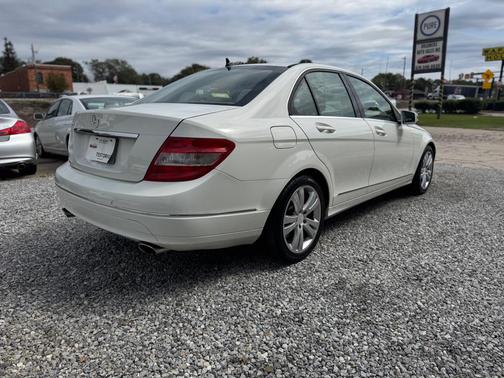 2011 Mercedes-Benz C-Class C300