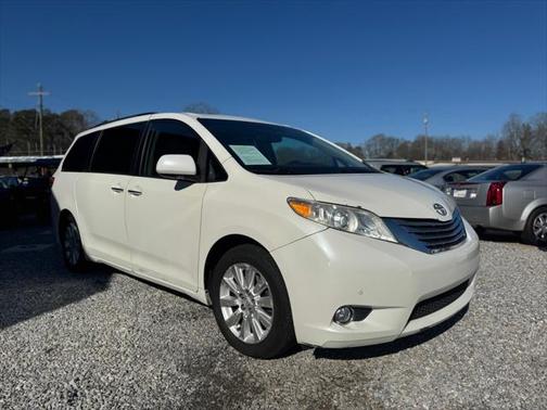 2011 Toyota Sienna XLE