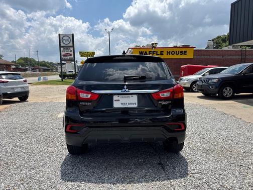 Labrador Black Metallic 2019 Mitsubishi Outlander Sport 2.0 ES