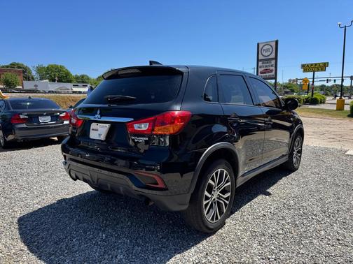 Labrador Black Metallic 2019 Mitsubishi Outlander Sport 2.0 ES