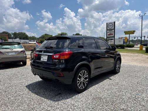 Labrador Black Metallic 2019 Mitsubishi Outlander Sport 2.0 ES