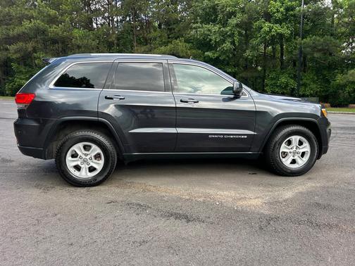 Maximum Steel Metallic Clearcoat 2014 Jeep Grand Cherokee Laredo